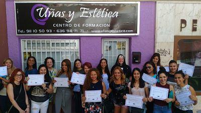 Fotos de las alumnas del curso de extensiones de pestañas del día 7/8/16
