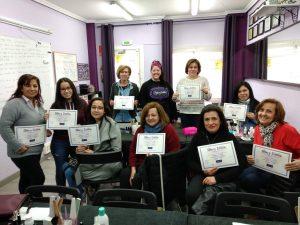 Foto con las alumnas de los cursos de esmalte permanente y manicura del día 03/02/19