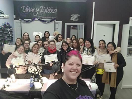 Foto de las alumnas del curso de uñas de gel y acrílico del día 15/12/2019